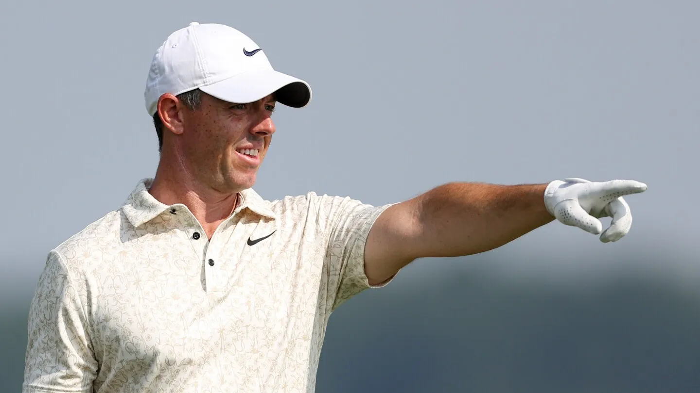 Setelah awal menjanjikan, Rory McIlroy mencetak 74, 4-di atas par, di putaran pertama U.S. Open