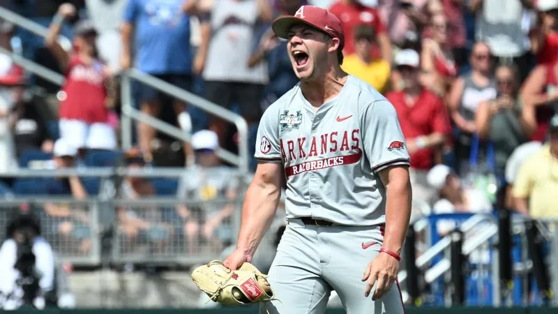 Pemain Pitcher Arkansas Gage Wood Lakukan No-Hitter Ketiga dalam Sejarah CWS, Raih 19 Strikeout Lawan Murray State