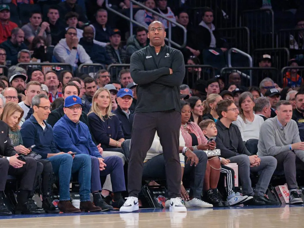 Menjawab pertanyaan Mike Brown yang membara yang membayangi perekrutannya di Knicks