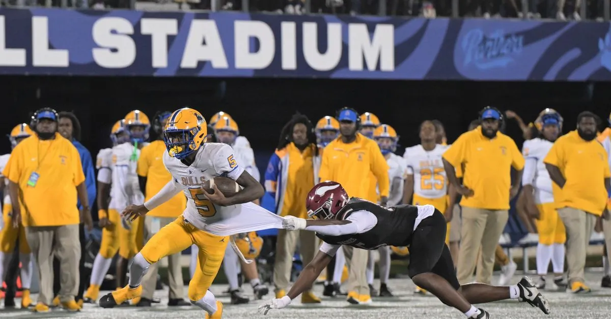 Laporan: Michigan Bersaing dengan Sekolah ACC untuk WR Bintang Lima Calvin Russell