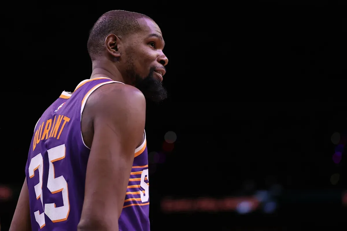 Suns Dikabarkan Menukar Kevin Durant ke Houston Rockets untuk Jalen Green, Dillon Brooks, Pilihan Draft