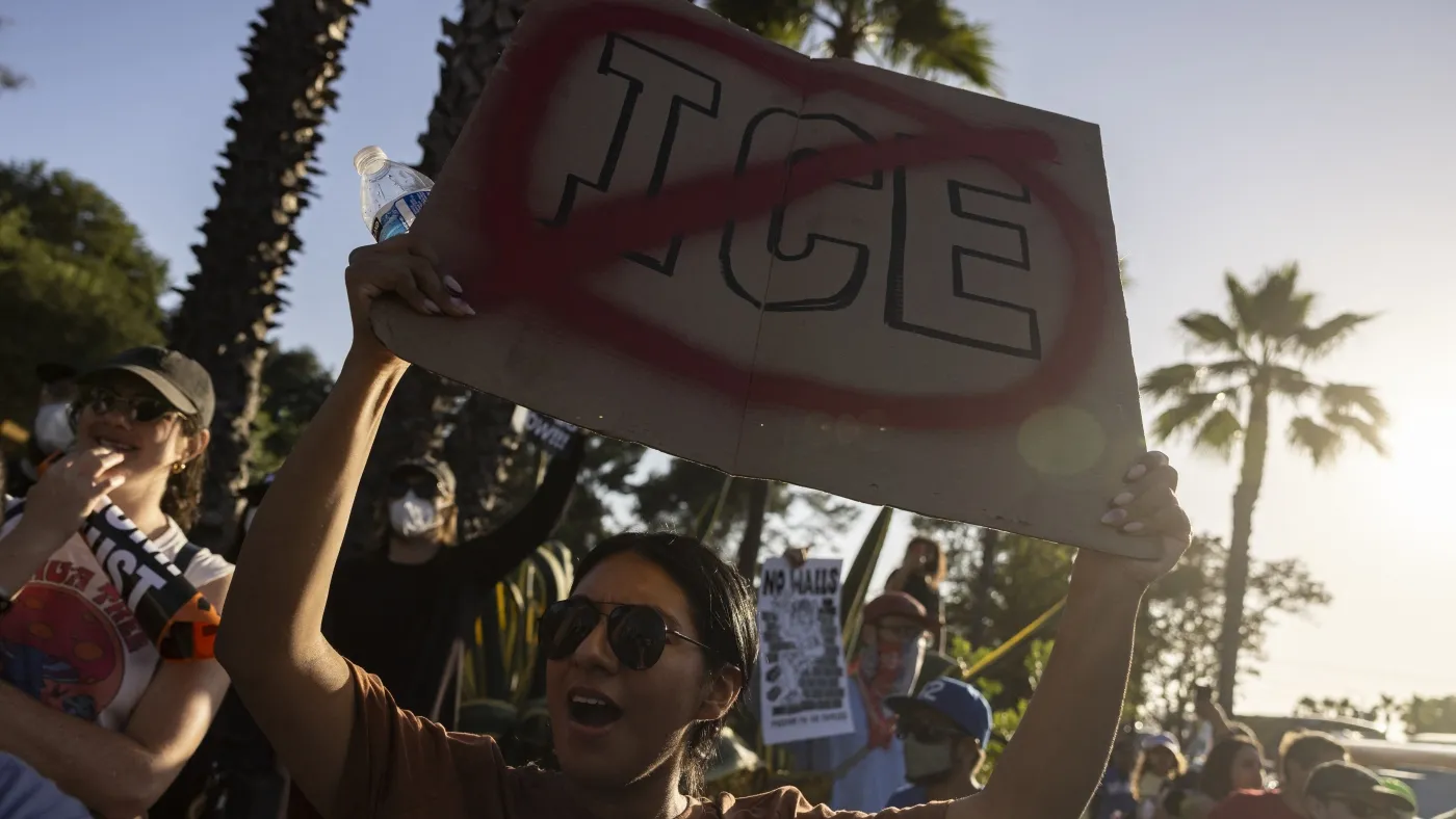 LA Dodgers Janjikan $1 Juta untuk Dukung Imigran di Tengah Razia ICE
